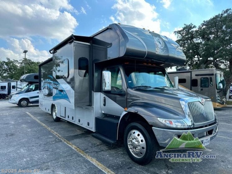 Email now about this 2021 Nexus Wraith 33W! Used 2021 Nexus Wraith 33W available in Boerne, Texas