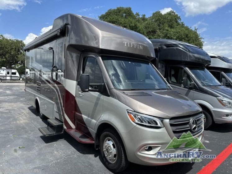 Email now about this 2023 Tiffin Wayfarer 25 RW! Used 2023 Tiffin Wayfarer 25 RW available in Boerne, Texas
