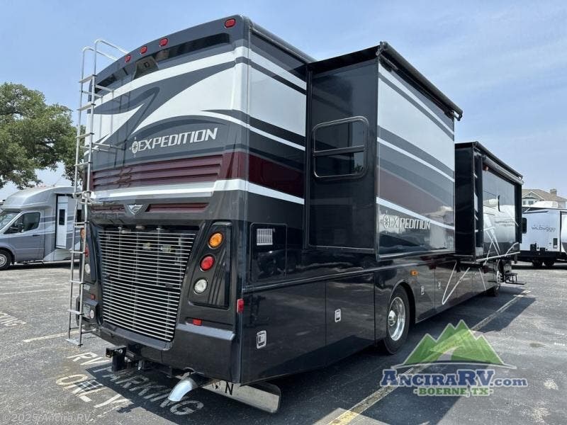 Contact us now about this 2014 Fleetwood Expedition 40X! 2014 Expedition 40X by Fleetwood from Ancira RV in Boerne, Texas