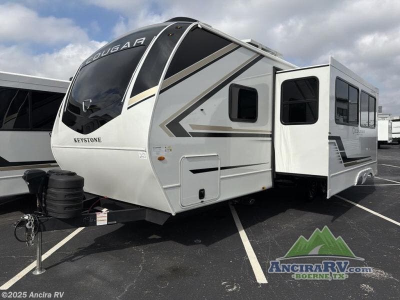 New 2025 Keystone Cougar Half-Ton 26LBW available in Boerne, Texas