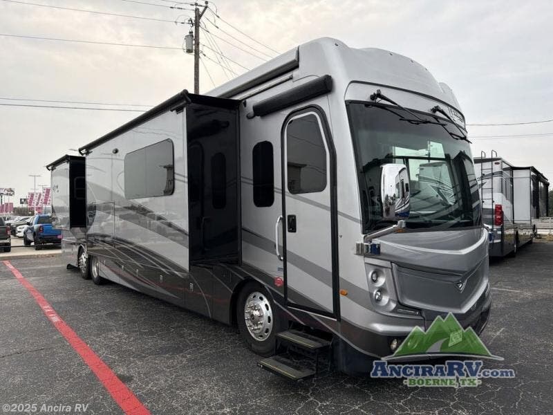 Email now about this 2023 Fleetwood Discovery LXE 44S! Used 2023 Fleetwood Discovery LXE 44S available in Boerne, Texas