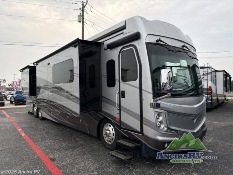 Email now about this 2023 Fleetwood Discovery LXE 44S! Used 2023 Fleetwood Discovery LXE 44S available in Boerne, Texas