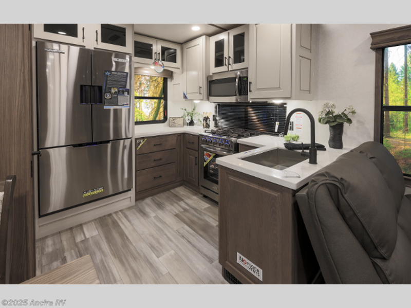 Used 2023 Alliance RV Paradigm 382RK available in Boerne, Texas