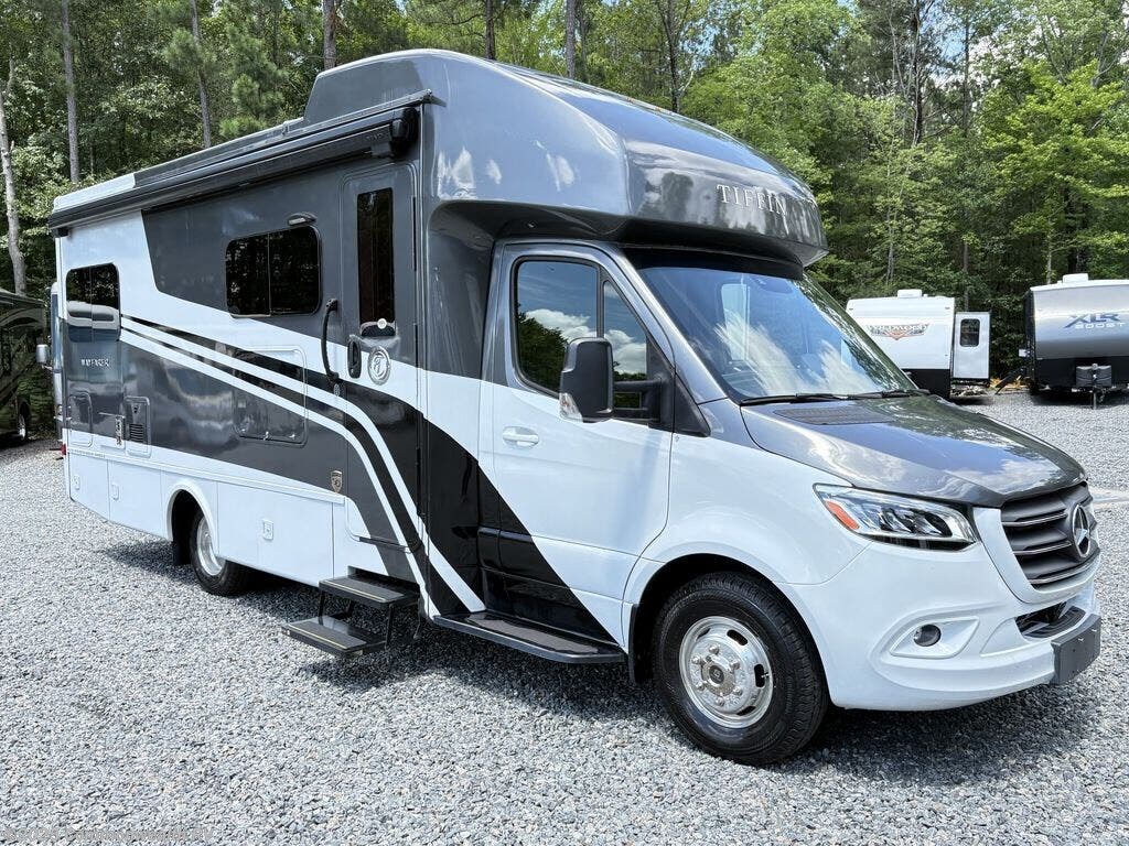 Call now about this 2023 Tiffin Wayfarer 25LW! 2023 Tiffin Wayfarer 25LW - Used Class C For Sale by Commonwealth RV in Ashland, Virginia