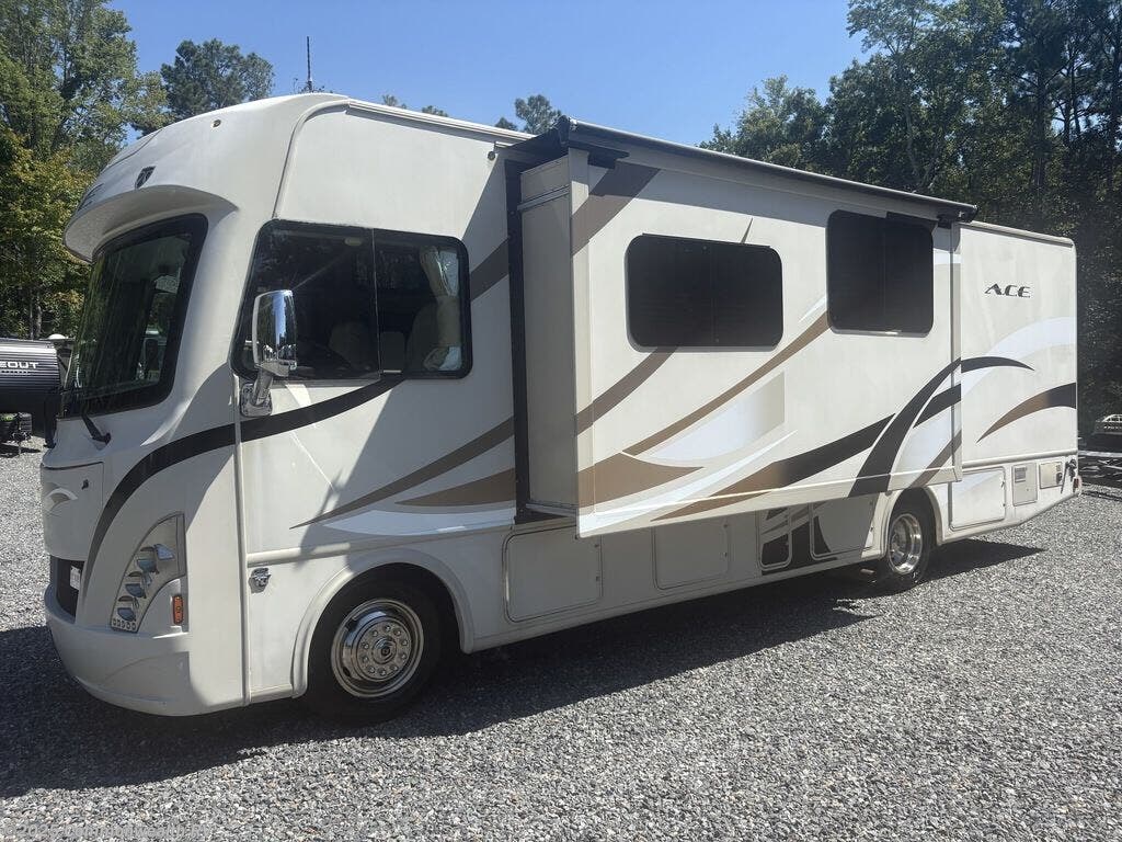Email now about this 2015 Thor Motor Coach A.C.E. 30.1! Used 2015 Thor Motor Coach A.C.E. 30.1 available in Ashland, Virginia