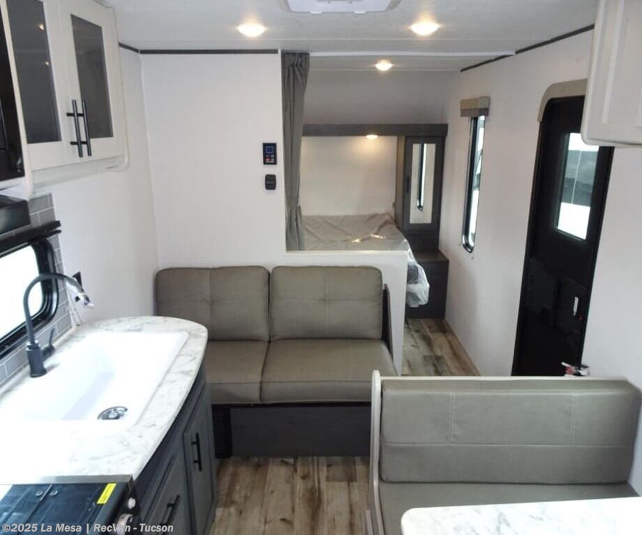 Call now about this 2026 Dutchmen Aspen Trail 25BH! 2026 Dutchmen Aspen Trail 25BH - New Travel Trailer For Sale by La Mesa | RecVan - Tucson in Tucson, Arizona
