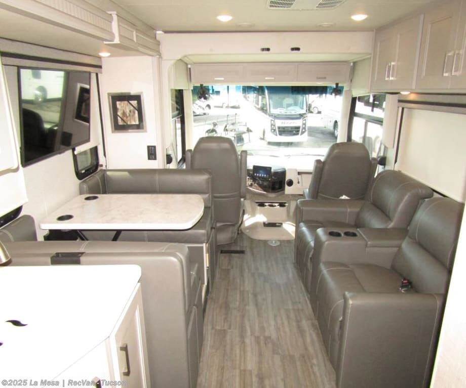 Contact us now about this 2023 Thor Motor Coach Miramar 34.7! 2023 Miramar 34.7 by Thor Motor Coach from La Mesa | RecVan - Tucson in Tucson, Arizona