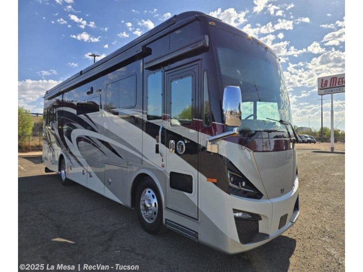 Email now about this 2022 Tiffin Phaeton 36SH! Used 2022 Tiffin Phaeton 36SH available in Tucson, Arizona