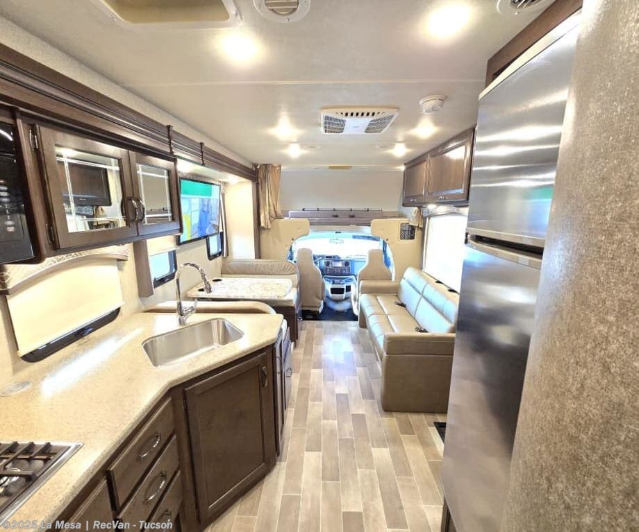 Contact us now about this 2020 Thor Motor Coach Chateau 31W! 2020 Chateau 31W by Thor Motor Coach from La Mesa | RecVan - Tucson in Tucson, Arizona