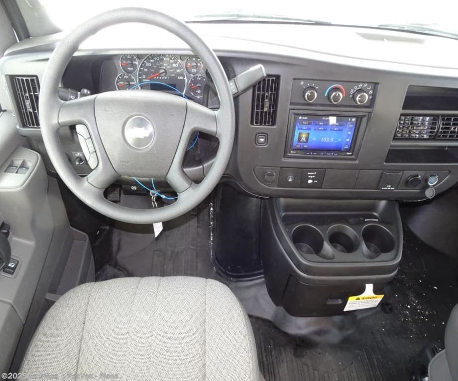 Call now about this 2025 Thor Motor Coach Chateau 21Z-C! 2025 Thor Motor Coach Chateau 21Z-C - New Class C For Sale by La Mesa | RecVan - Mesa in Mesa, Arizona