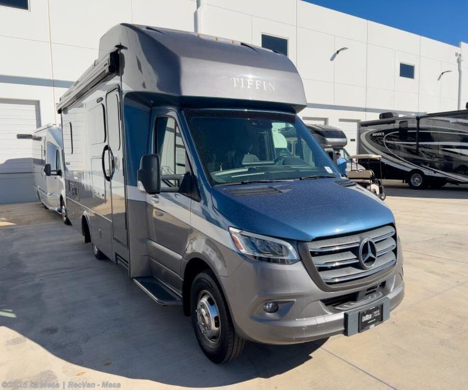 Email now about this 2021 Tiffin Wayfarer 25TW! Used 2021 Tiffin Wayfarer 25TW available in Mesa, Arizona