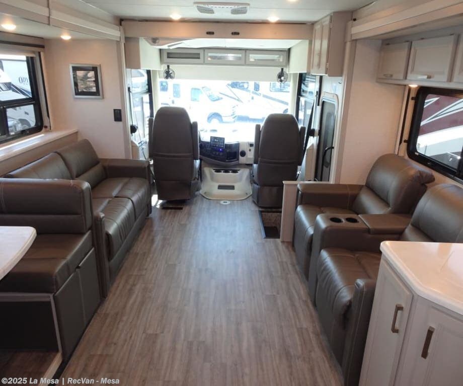 Contact us now about this 2024 Thor Motor Coach Miramar 35.2! 2024 Miramar 35.2 by Thor Motor Coach from La Mesa | RecVan - Mesa in Mesa, Arizona
