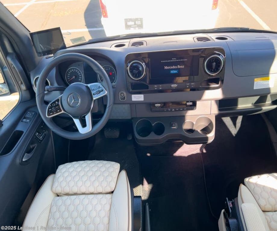 Contact us now about this 2026 Midwest Heritage MD3-HER-RWD! 2026 Heritage MD3-HER-RWD by Midwest from La Mesa | RecVan - Mesa in Mesa, Arizona