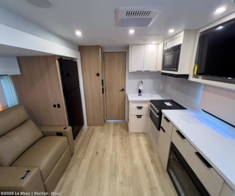 New 2026 Winnebago Thrive 25RLS available in Mesa, Arizona