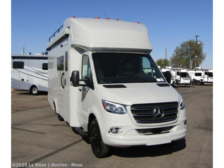 Email now about this 2026 Tiffin Wayfarer 25XRW! New 2026 Tiffin Wayfarer 25XRW available in Mesa, Arizona