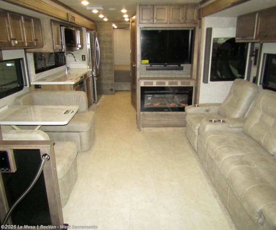 New 2025 Tiffin Allegro 34PA available in West Sacramento, California