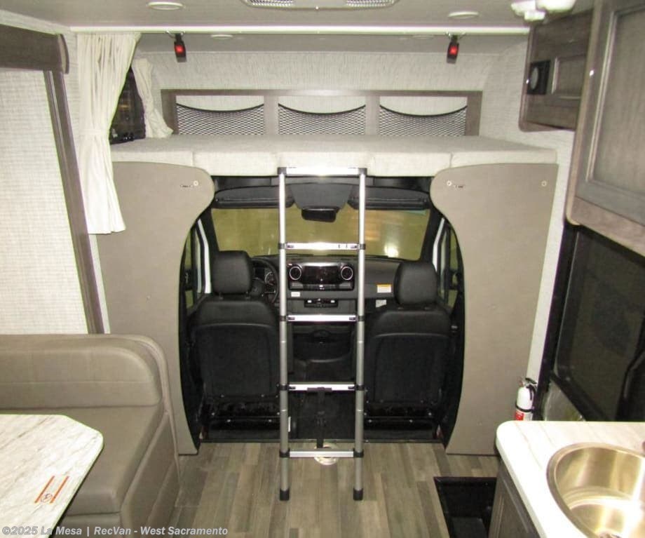 New 2025 Jayco Melbourne 24R available in West Sacramento, California