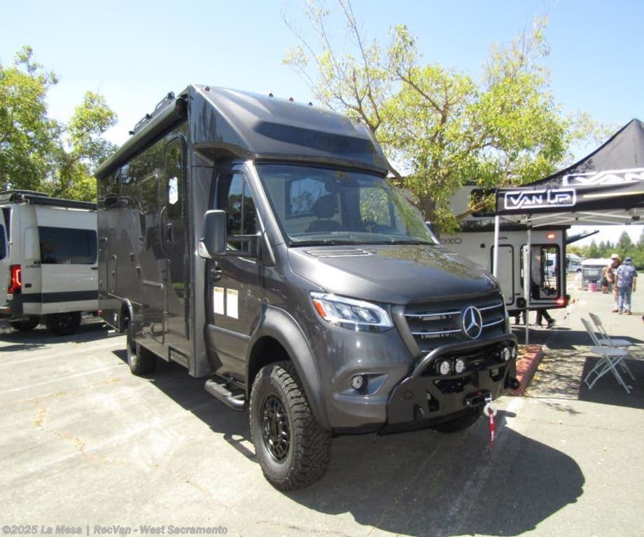 Email now about this 2025 Jayco Granite Ridge 23S-FBP-VANUP! New 2025 Jayco Granite Ridge 23S-FBP-VANUP available in West Sacramento, California