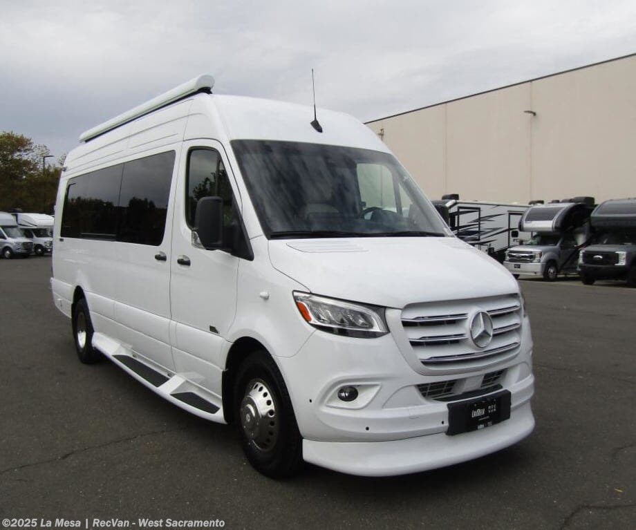 Email now about this 2026 Midwest Heritage MD4-HER-RWD! New 2026 Midwest Heritage MD4-HER-RWD available in West Sacramento, California