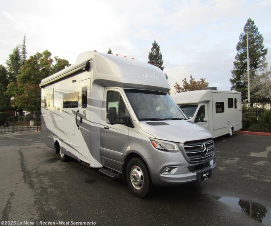 Email now about this 2026 Tiffin Wayfarer 25XLW! New 2026 Tiffin Wayfarer 25XLW available in West Sacramento, California
