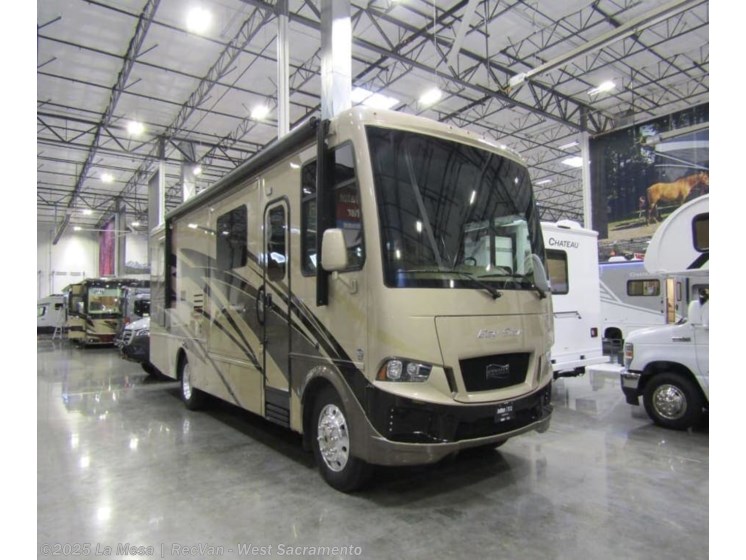 Email now about this 2020 Newmar Bay Star 3005! Used 2020 Newmar Bay Star 3005 available in West Sacramento, California