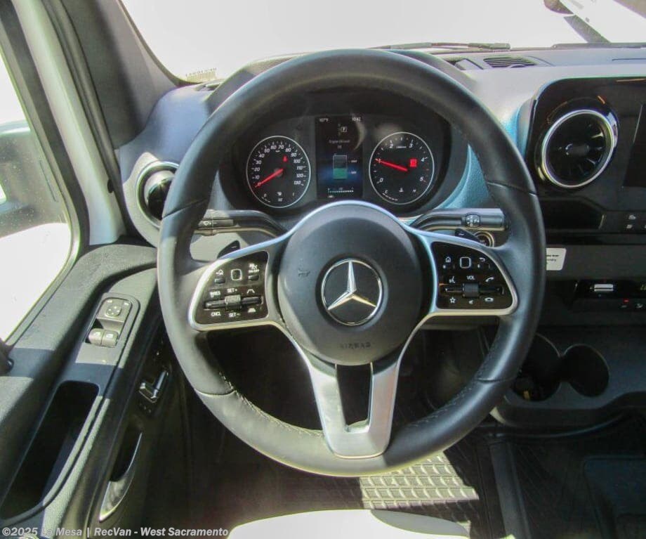 Contact us now about this 2025 Leisure Travel Unity U24RL! 2025 Unity U24RL by Leisure Travel from La Mesa | RecVan - West Sacramento in West Sacramento, California