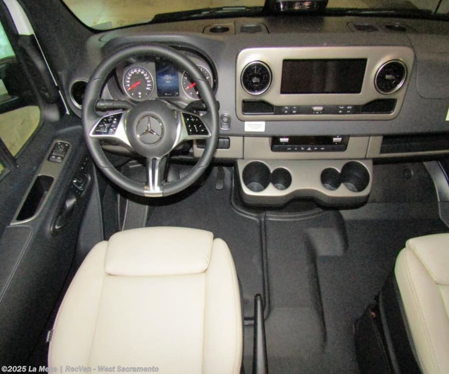 Call now about this 2026 Winnebago View WM524D! 2026 Winnebago View WM524D - New Class C For Sale by La Mesa | RecVan - West Sacramento in West Sacramento, California