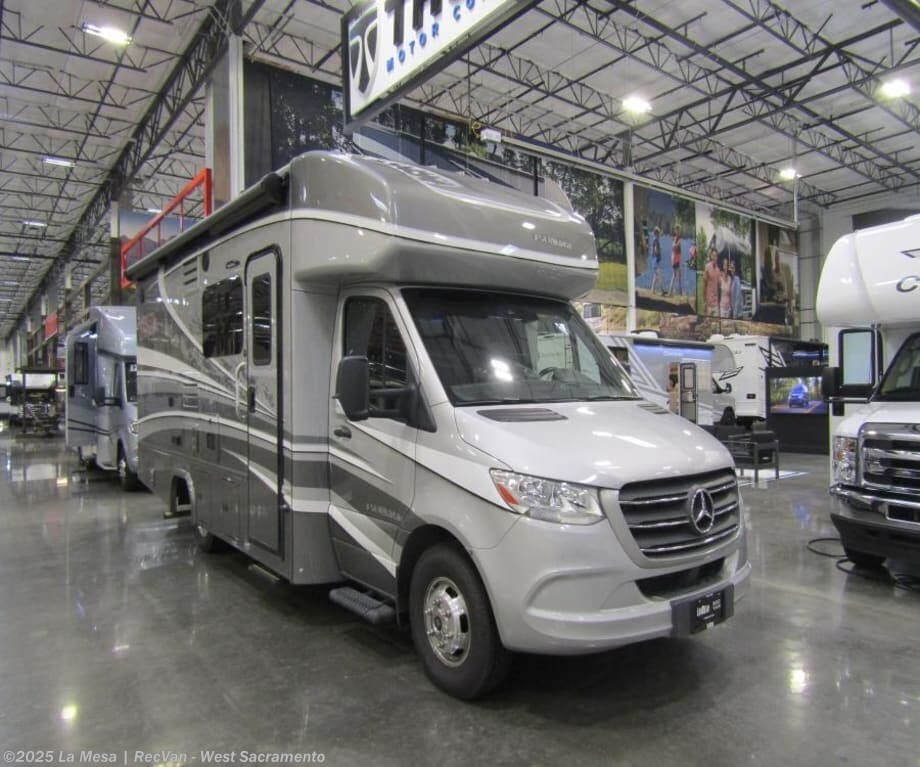 Email now about this 2020 Dynamax Corp ISATA 24FW! Used 2020 Dynamax Corp ISATA 24FW available in West Sacramento, California