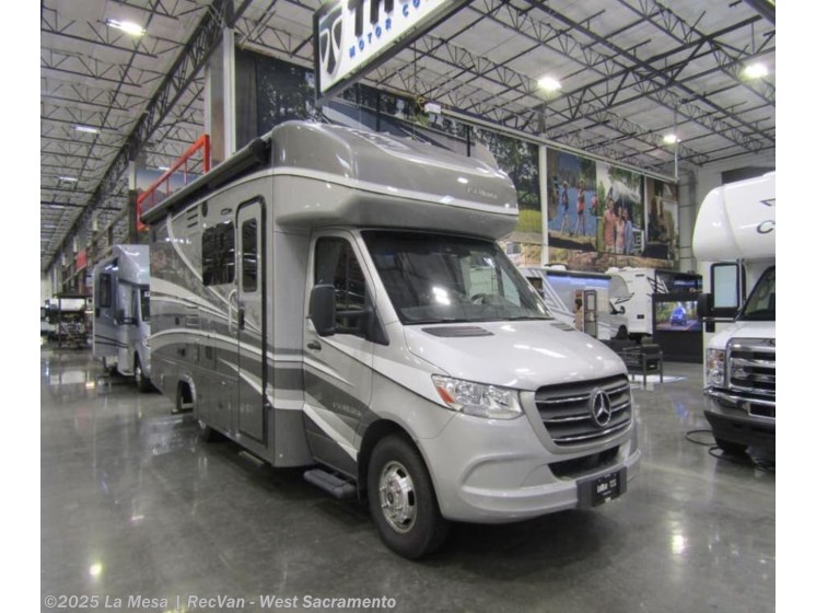 Email now about this 2020 Dynamax Corp ISATA 24FW! Used 2020 Dynamax Corp ISATA 24FW available in West Sacramento, California