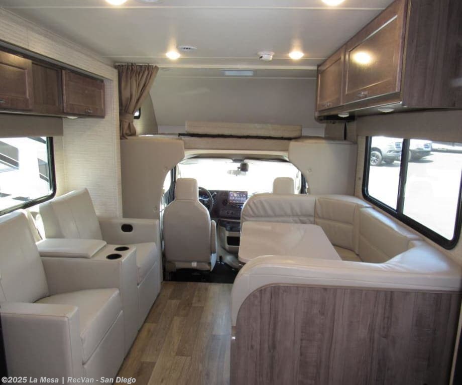 Contact us now about this 2026 Winnebago Minnie Winnie WF331H! 2026 Minnie Winnie WF331H by Winnebago from La Mesa | RecVan - San Diego in San Diego, California