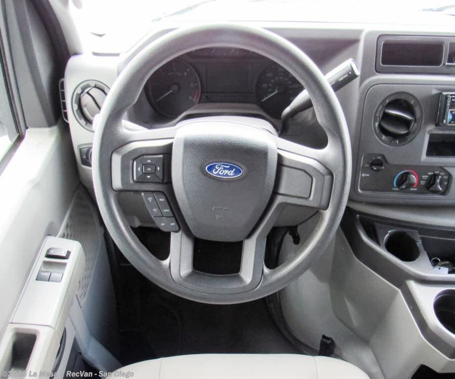 Contact us now about this 2021 Coachmen Cross Trail 26XG! 2021 Cross Trail 26XG by Coachmen from La Mesa | RecVan - San Diego in San Diego, California