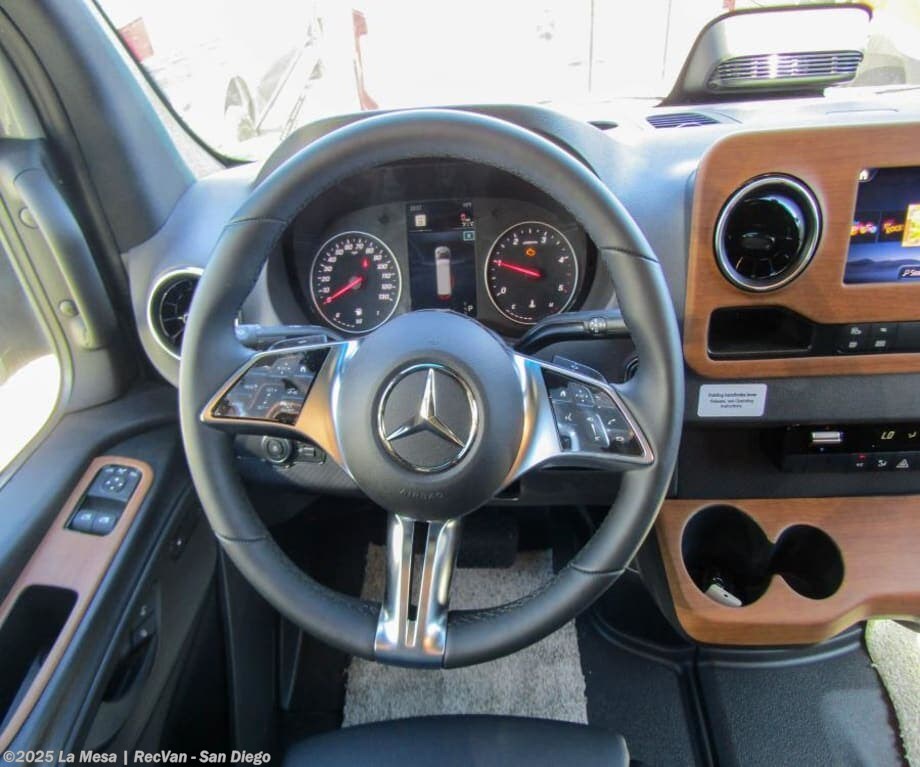 New 2026 Winnebago Revel BMB44E-2.5-2 available in San Diego, California