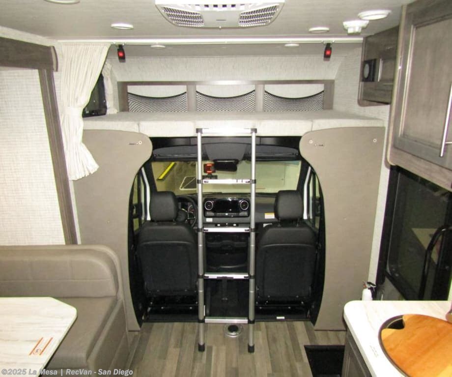 New 2025 Jayco Melbourne 24R available in San Diego, California