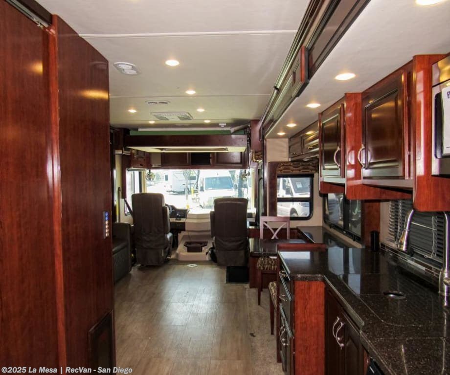 Contact us now about this 2018 Fleetwood Southwind 36P! 2018 Southwind 36P by Fleetwood from La Mesa | RecVan - San Diego in San Diego, California