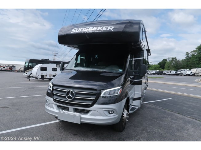 2020 Forest River Sunseeker 2400Q MBS - Used Class C For Sale by Ansley RV in Duncansville, Pennsylvania