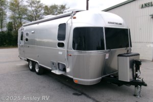 2025 Airstream Flying Cloud 25FBQ