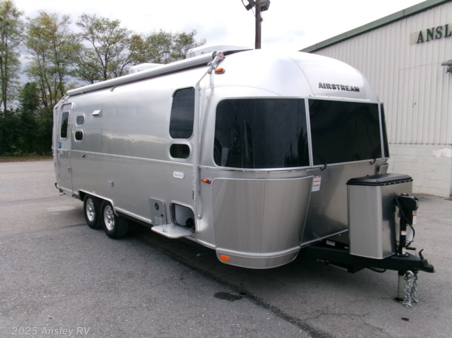 2025 Airstream Flying Cloud 25FBQ