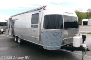 2025 Airstream Globetrotter 27FB