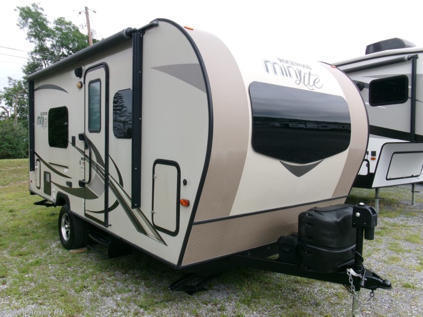 Used 2019 Forest River Rockwood Mini Lite 1905 available in Duncansville, Pennsylvania