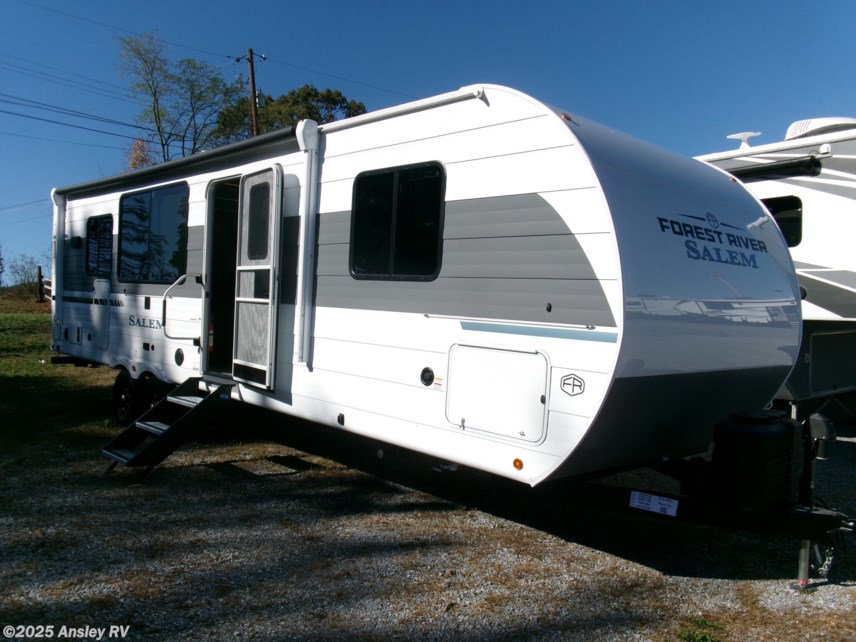 Used 2025 Forest River Salem 27RK available in Duncansville, Pennsylvania