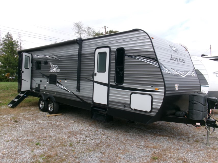Used 2021 Jayco Jay Flight 28RLS available in Duncansville, Pennsylvania