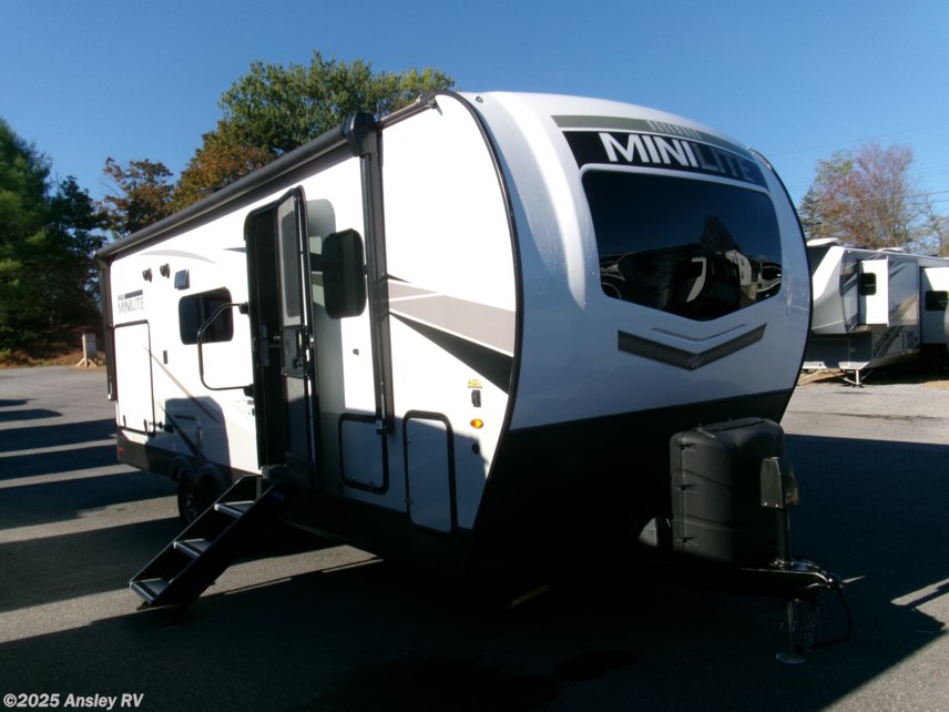 Used 2023 Forest River Rockwood Mini Lite 2507S available in Duncansville, Pennsylvania