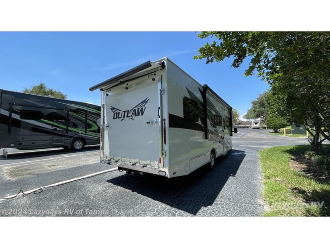 24 Thor Motor Coach Outlaw 29J - New Class C For Sale by Lazydays RV of Tampa in Seffner, Florida