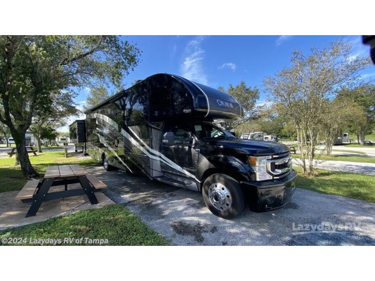 New 2024 Thor Motor Coach Omni LV35 available in Seffner, Florida