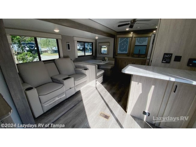 24 Catalina Destination Series 39FKTS by Coachmen from Lazydays RV of Tampa in Seffner, Florida