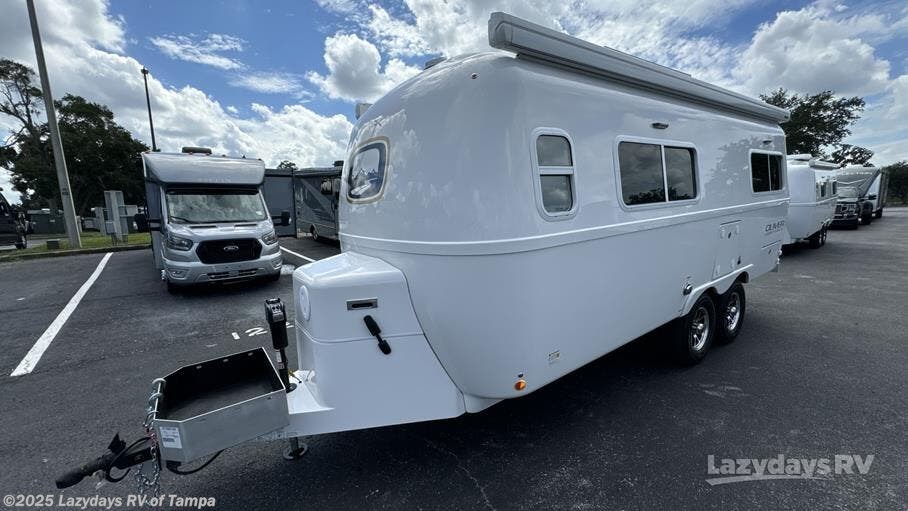 New 2025 Oliver Legacy Elite ll Std. Model available in Seffner, Florida