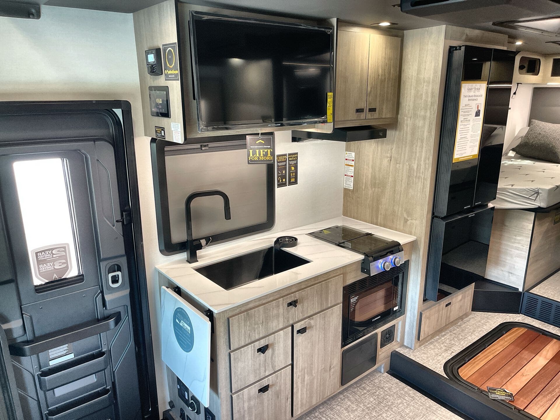 New 2026 Grand Design Lineage 25TK available in Sanger, Texas