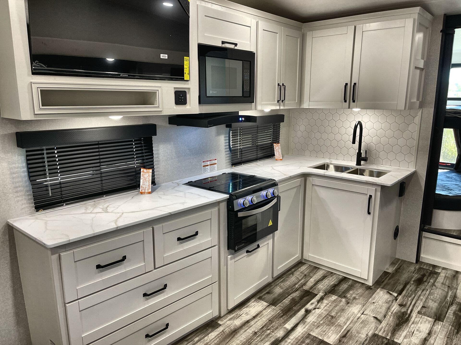 New 2026 Highland Ridge Open Range Roamer LIGHT 28DBSS available in Sanger, Texas