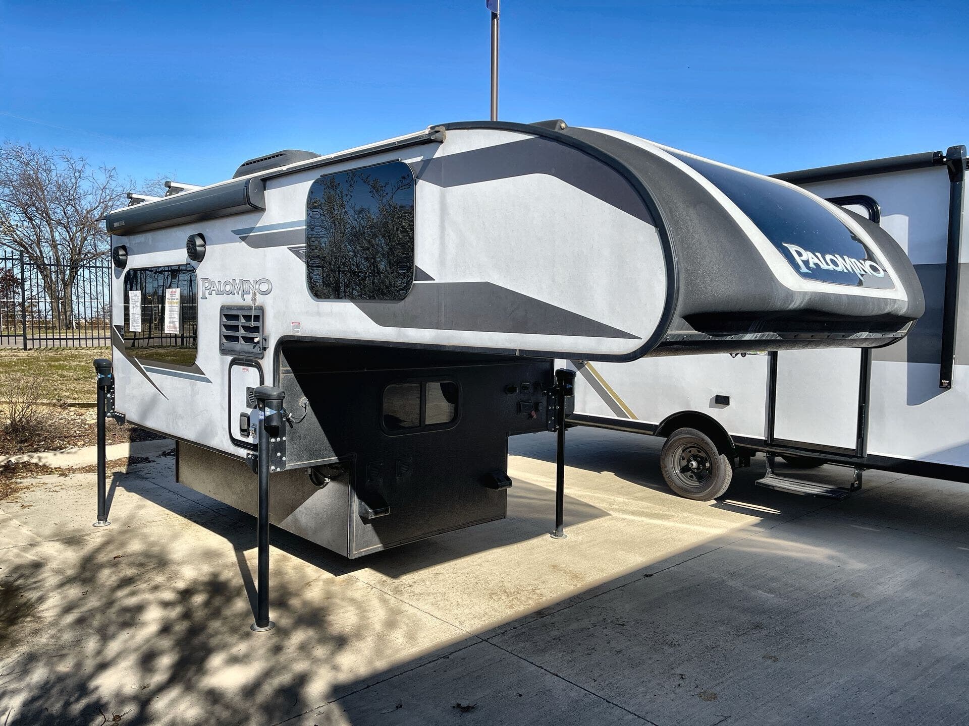Email now about this 2022 Palomino HS-750 CAMPER! Used 2022 Palomino HS-750 CAMPER available in Sanger, Texas