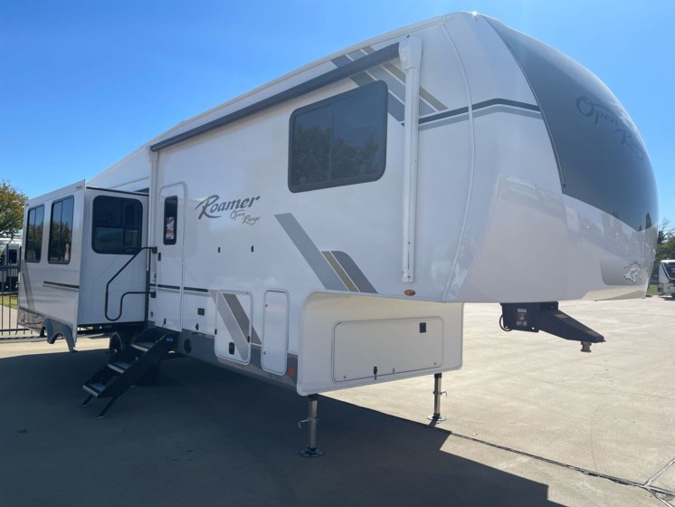 Email now about this 2026 Highland Ridge Open Range Roamer 29RLDS! New 2026 Highland Ridge Open Range Roamer 29RLDS available in Fort Worth, Texas